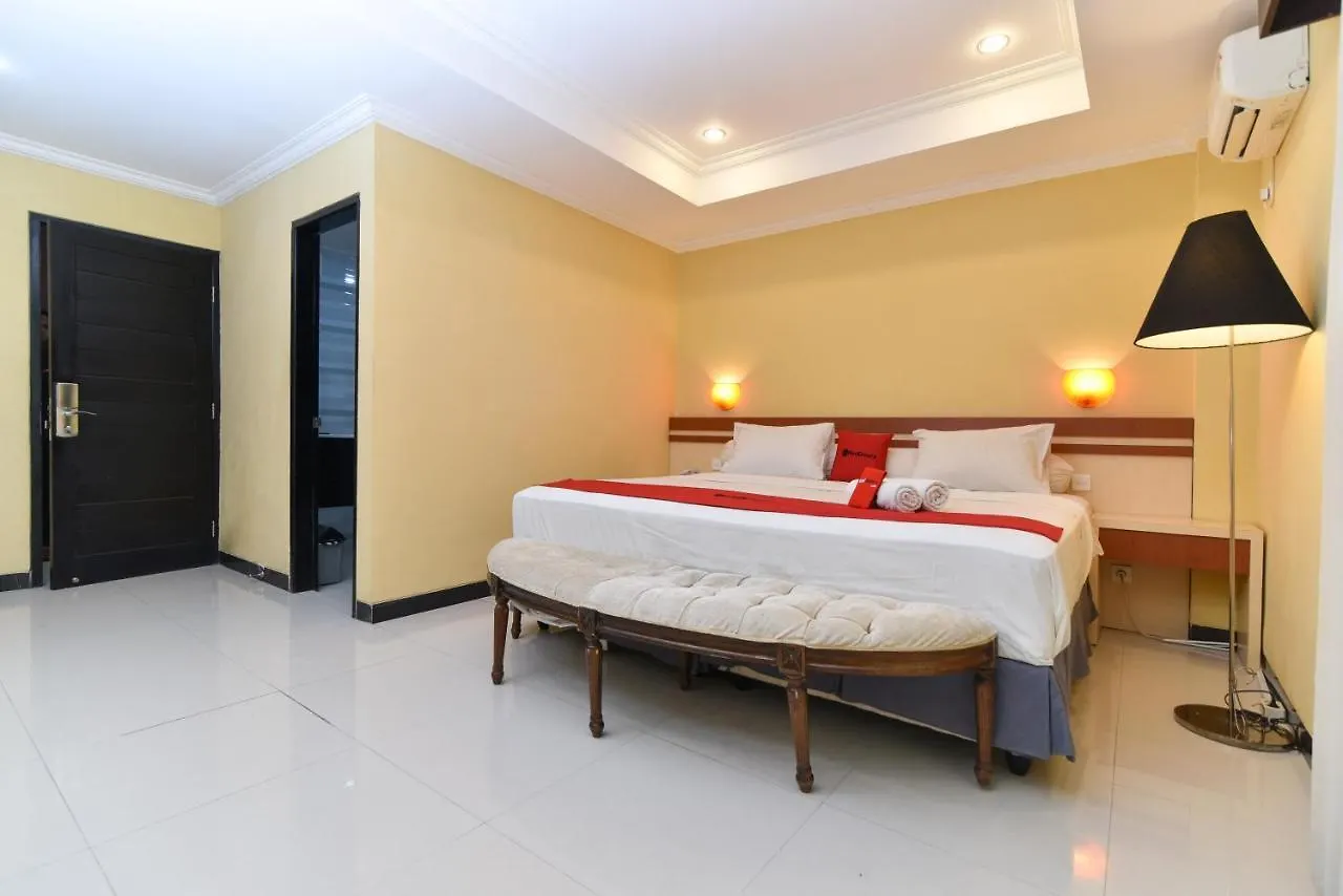Hotel Reddoorz Plus Near Mall Bali Galeria 2 Denpasar  Indonesia