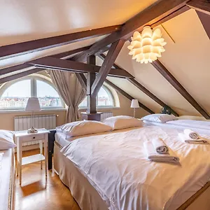 Janackovo - Riverside Appart hôtel Prague