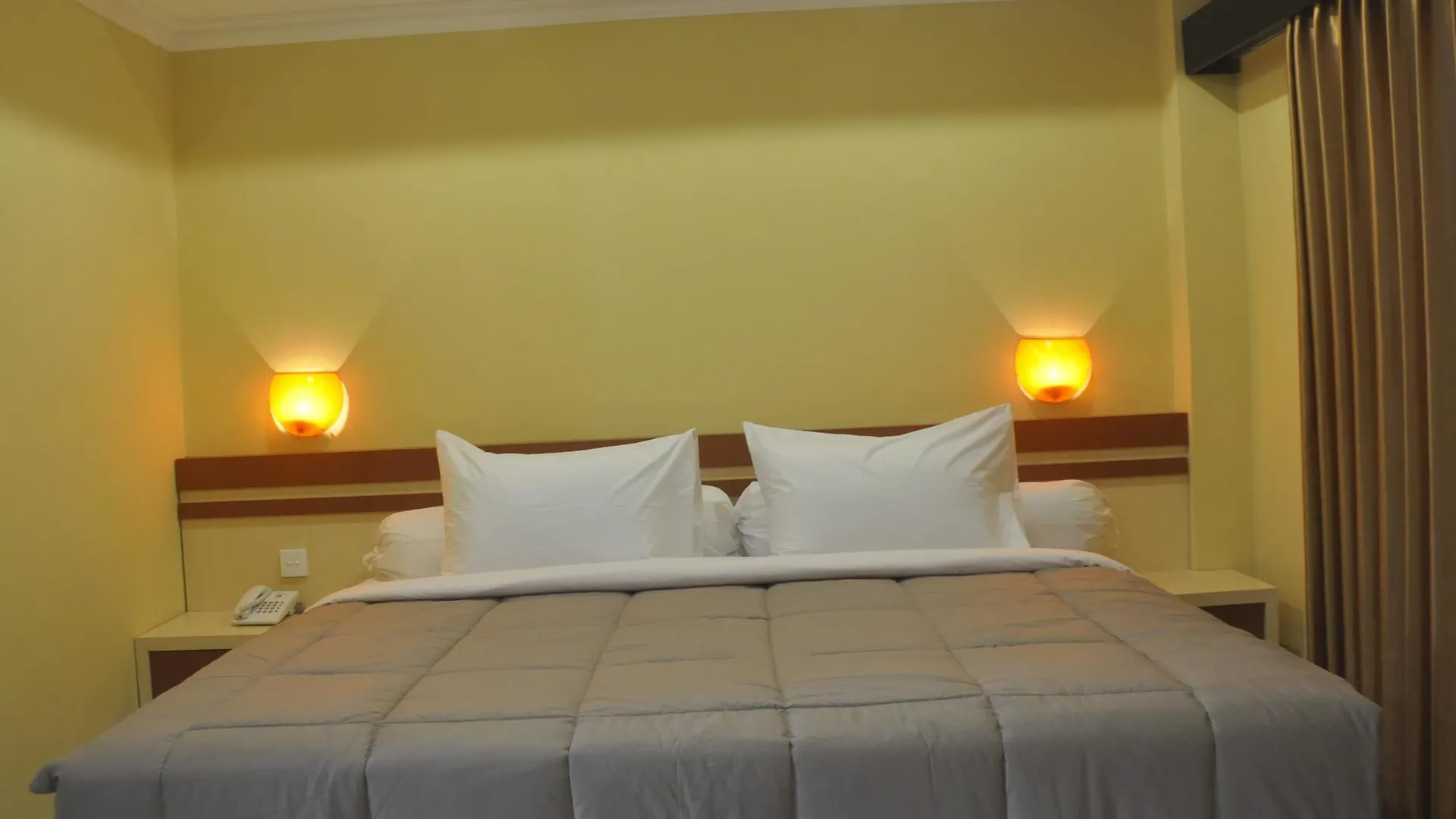 Reddoorz Plus Near Mall Bali Galeria 2 Denpasar