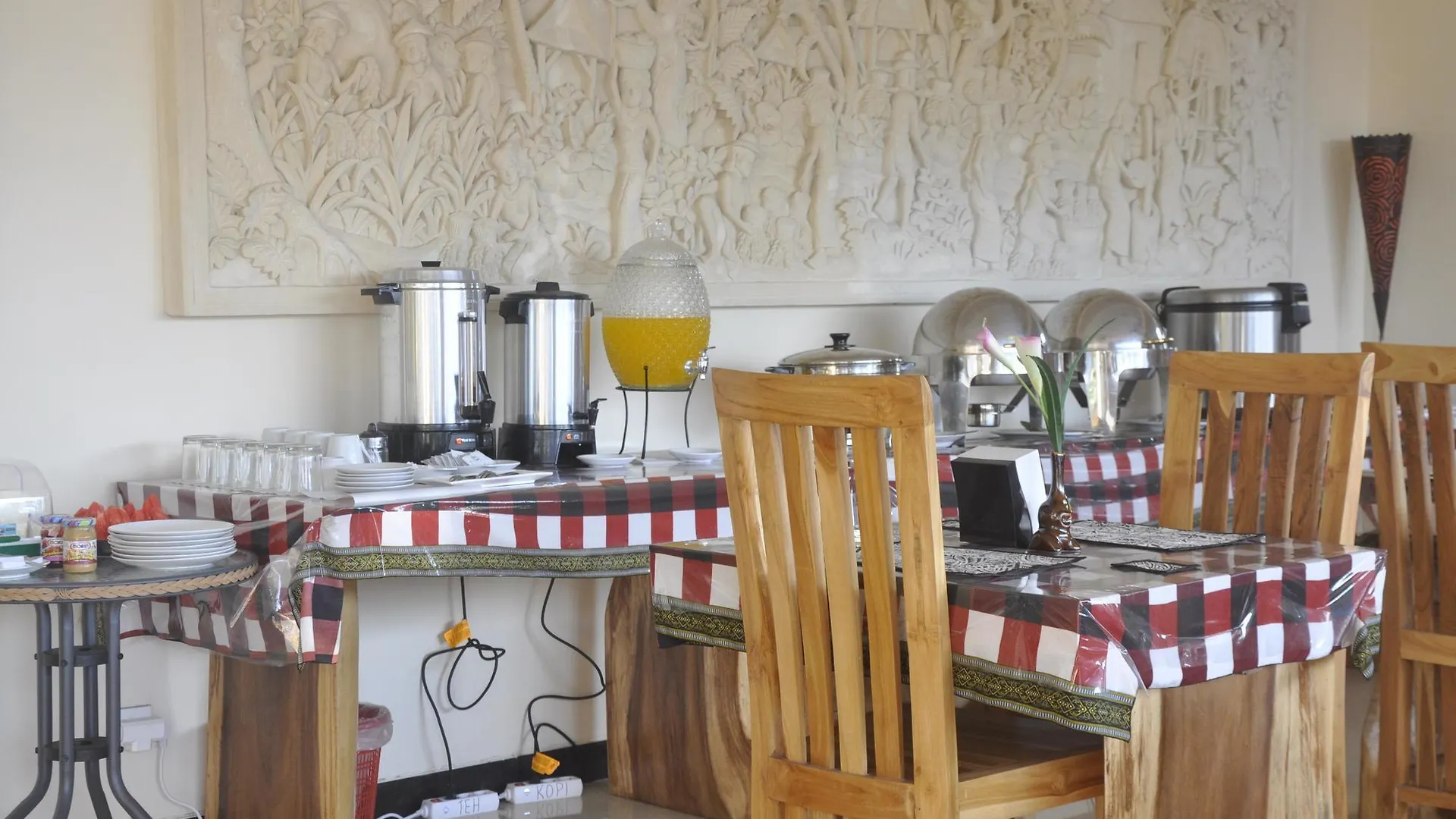 Hotel Reddoorz Plus Near Mall Bali Galeria 2 Denpasar